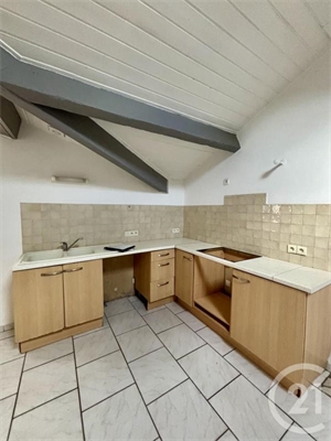 t3 à la location -   33340  LESPARRE MEDOC, surface 45 m2 location t3 - UBI454469909